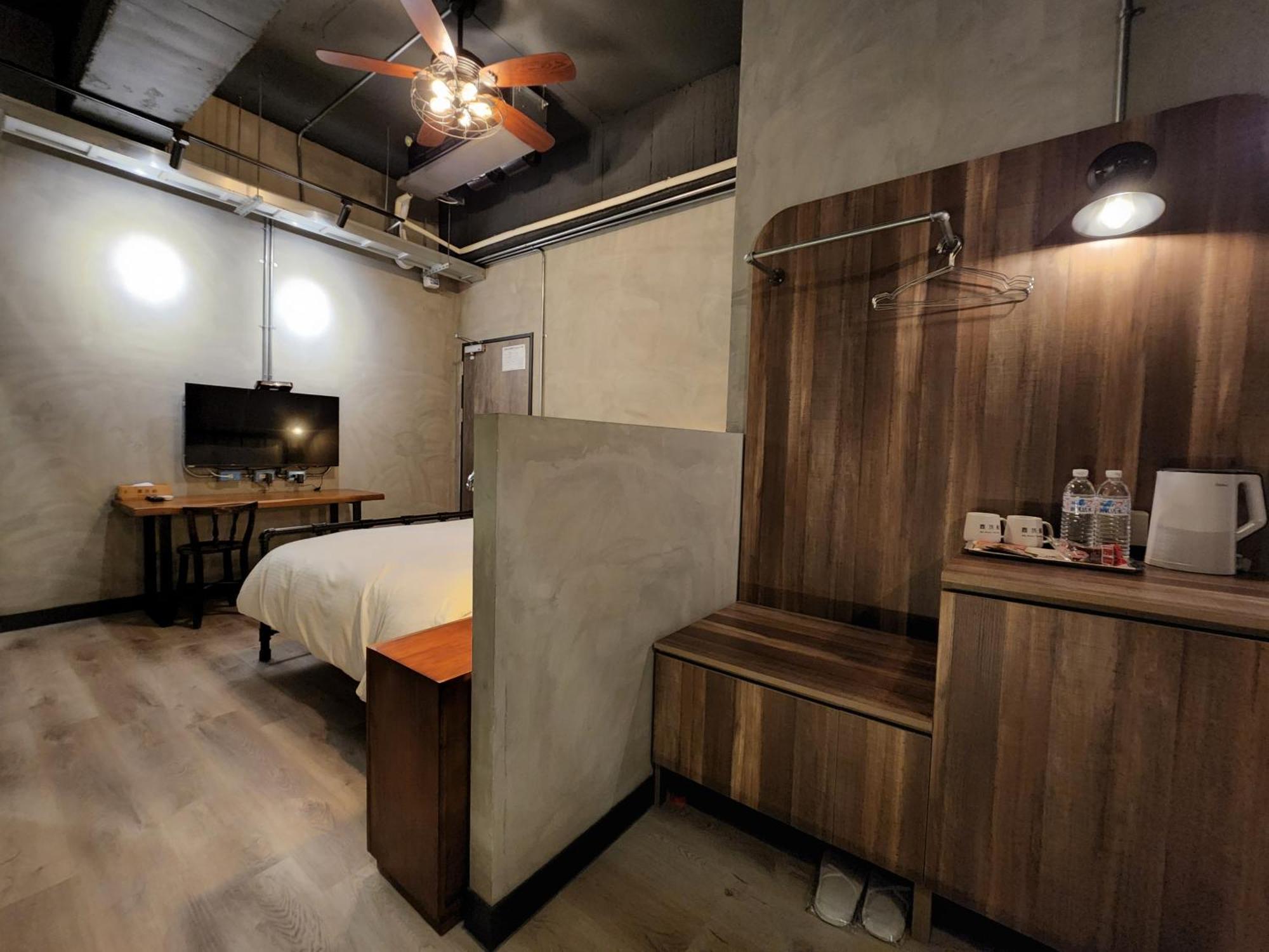 The Retro Tai-Pan Hotel Tainan Exterior foto
